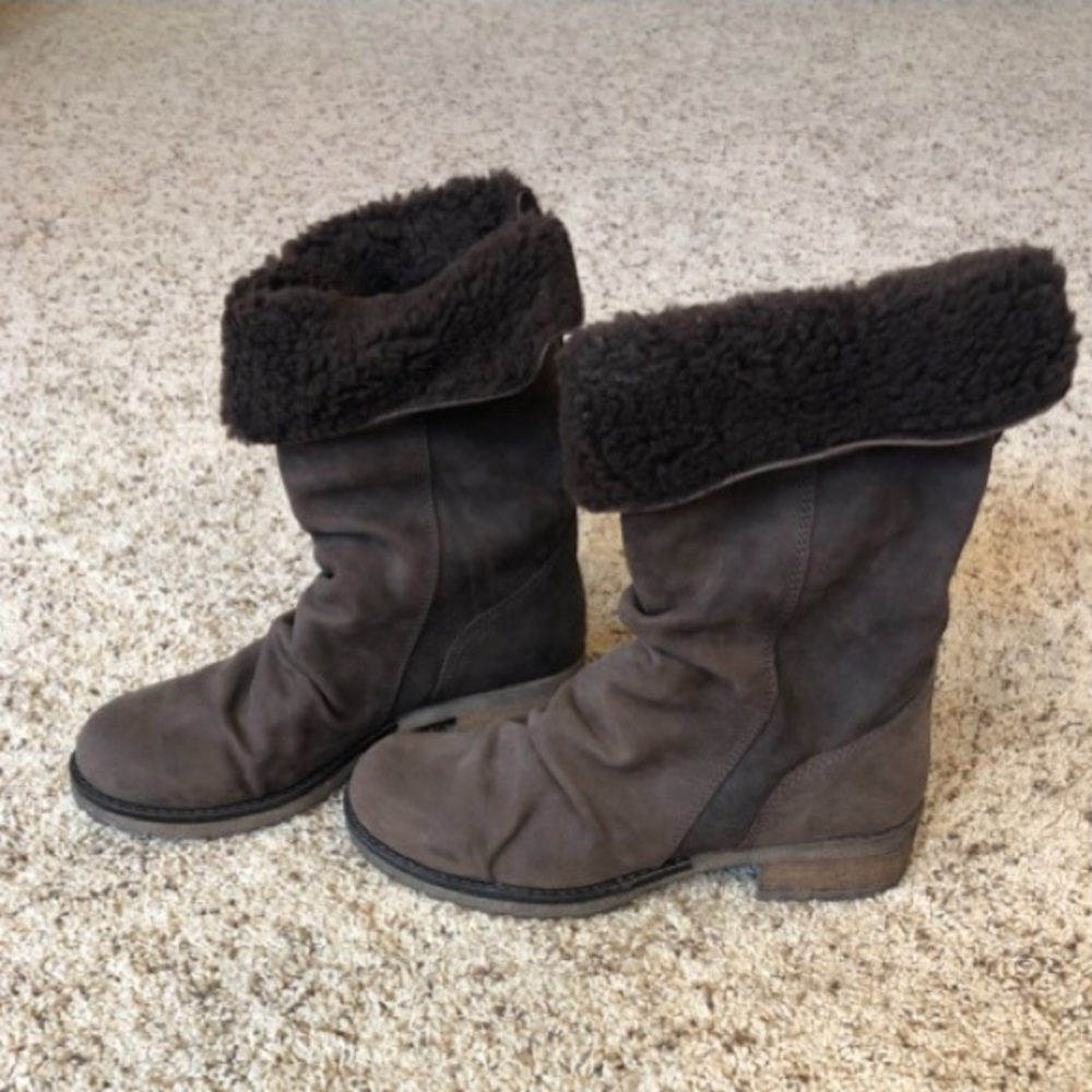 Steve Madden Pyrines Boots. Size 8